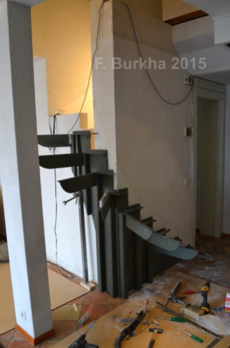 F Burkha sculpture escalier montage structure 2015